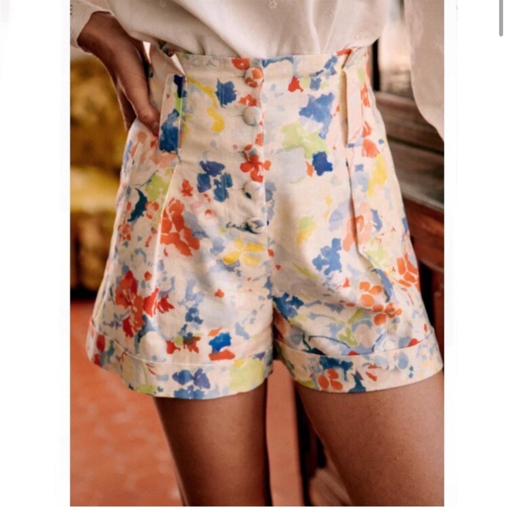 ✨Sezane Andrei linen blend floral shorts